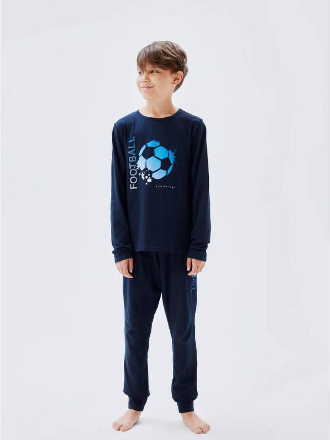 Name it KIDS pyjama NKMNIGHTSET FOOTBALL donkerblauw Jongens Stretchkatoen Ronde hals 110 116