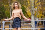 Met deze looks kun je een leren rok combineren