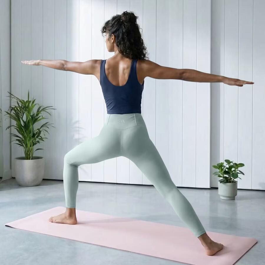 Adidas 3-Stripes Studio All Me Light Support Tanktop - Foto 3