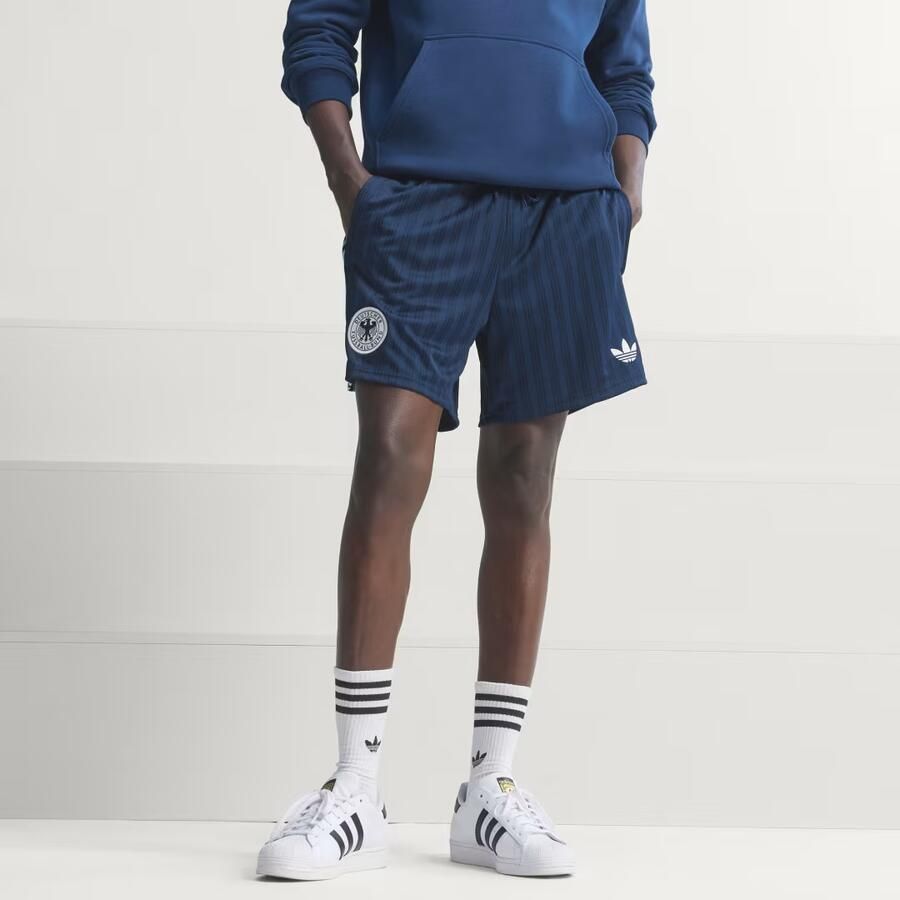 Adidas Originals loose fit tricotshort met DFB-applicatie
