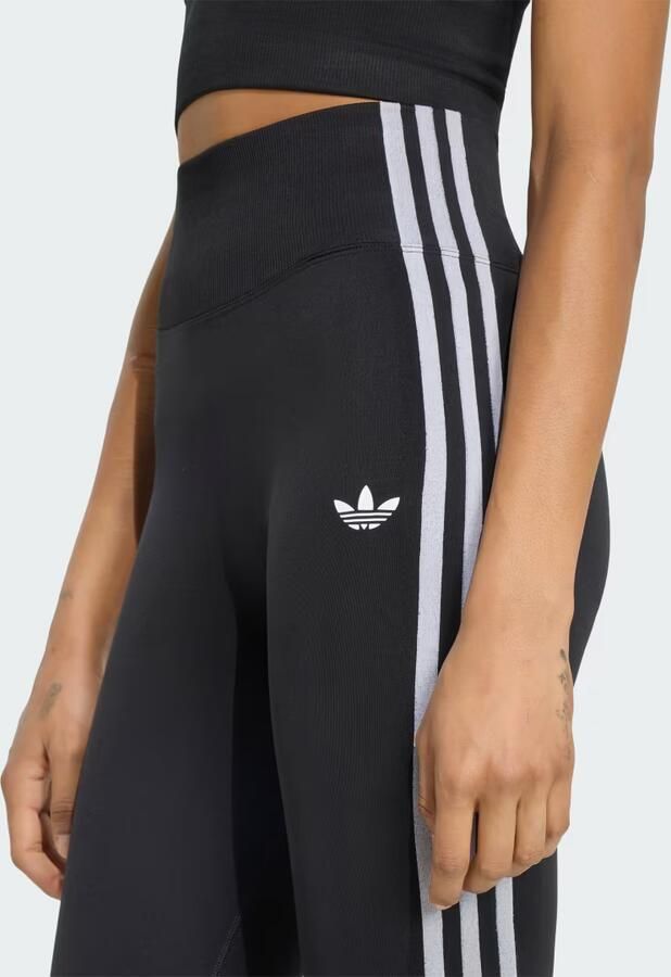 Adidas ESSENTIALS 3-STRIPES NAADLOZE LEGGING - Foto 3