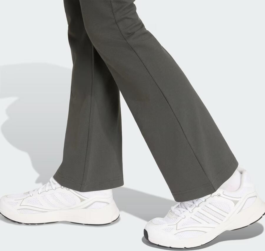 Adidas ESSENTIALS FLARED LEGGING - Foto 2