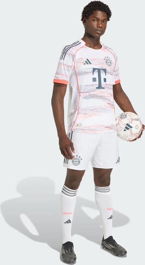 Adidas FC Bayern 2025 2026 Away Authentic Shorts - Foto 5