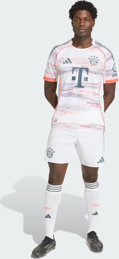 Adidas FC Bayern 2025 2026 Away Authentic Shorts - Foto 6