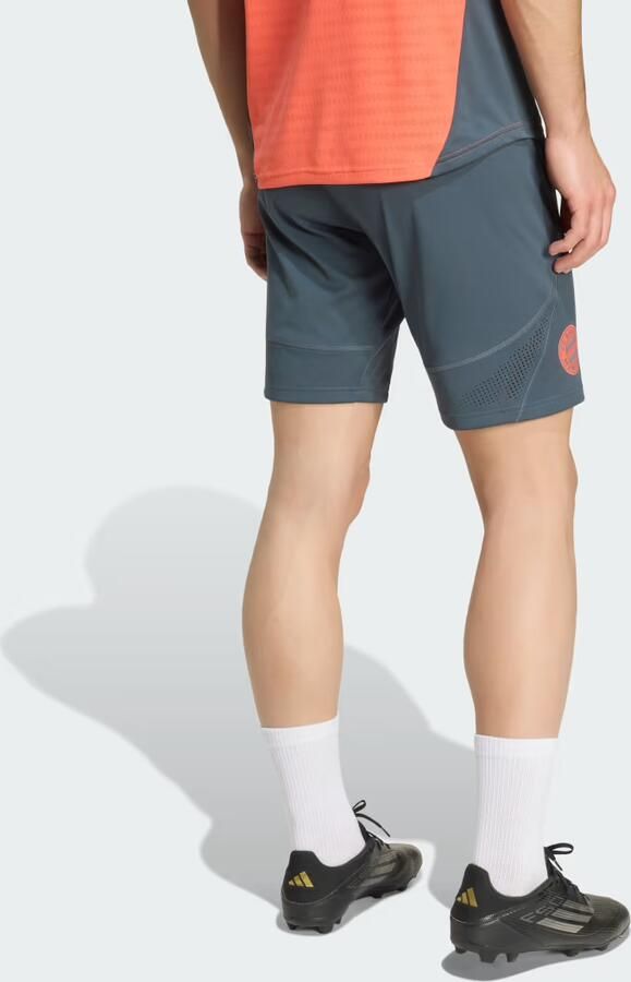 Adidas FC Bayern 2025 2026 Tiro25 Pro Training Shorts - Foto 4