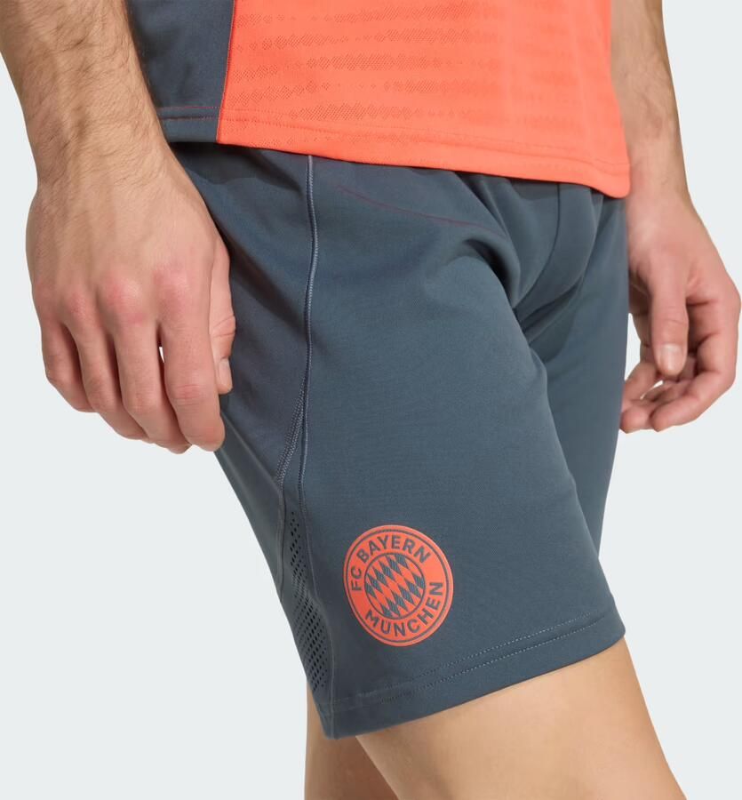 Adidas FC Bayern 2025 2026 Tiro25 Pro Training Shorts - Foto 2