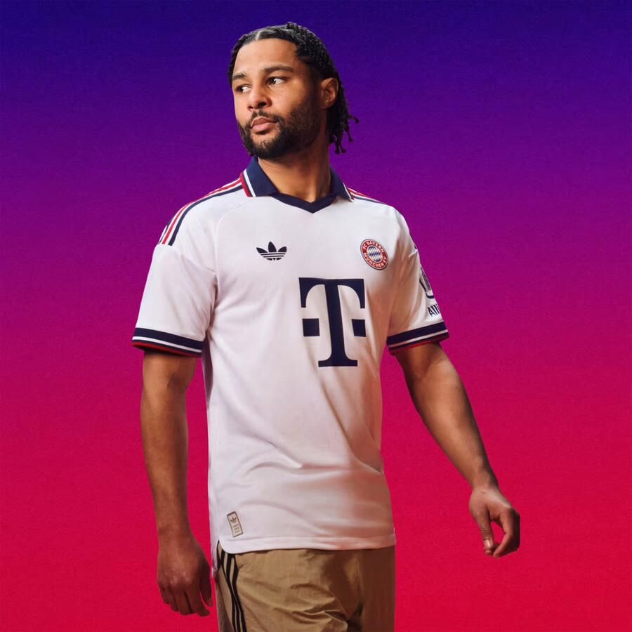 Adidas FC Bayern München 26 27 Authentiek Uitshirt