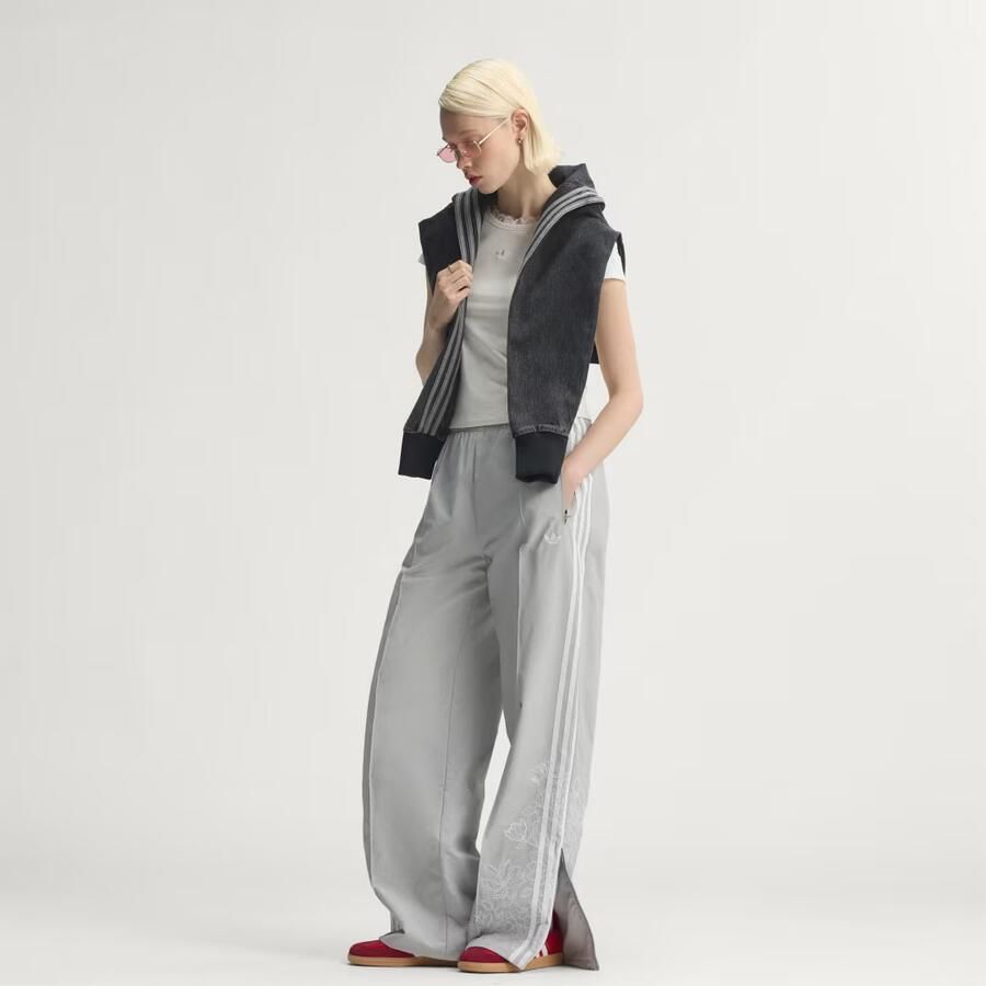 Adidas FLORAL GFX FIREBIRD LOOSE TRAININGSBROEK - Foto 4