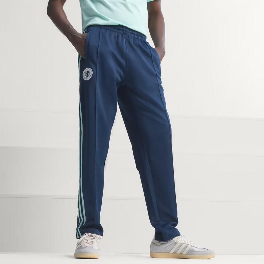 Adidas Originals regular fit sweatpants met club logo-applicatie model 'BLNACO'