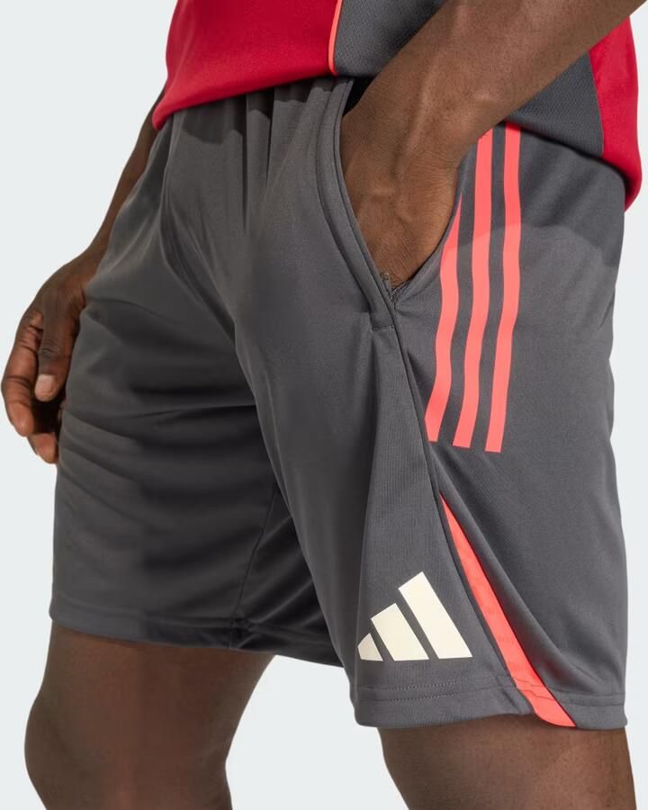 Adidas Liverpool FC Tiro 25 Competition Training Short - Foto 3
