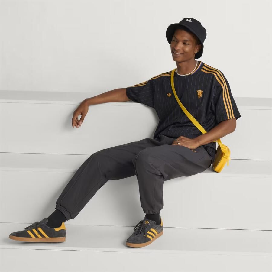 Adidas chester United Terrace Icons T-shirt - Foto 3