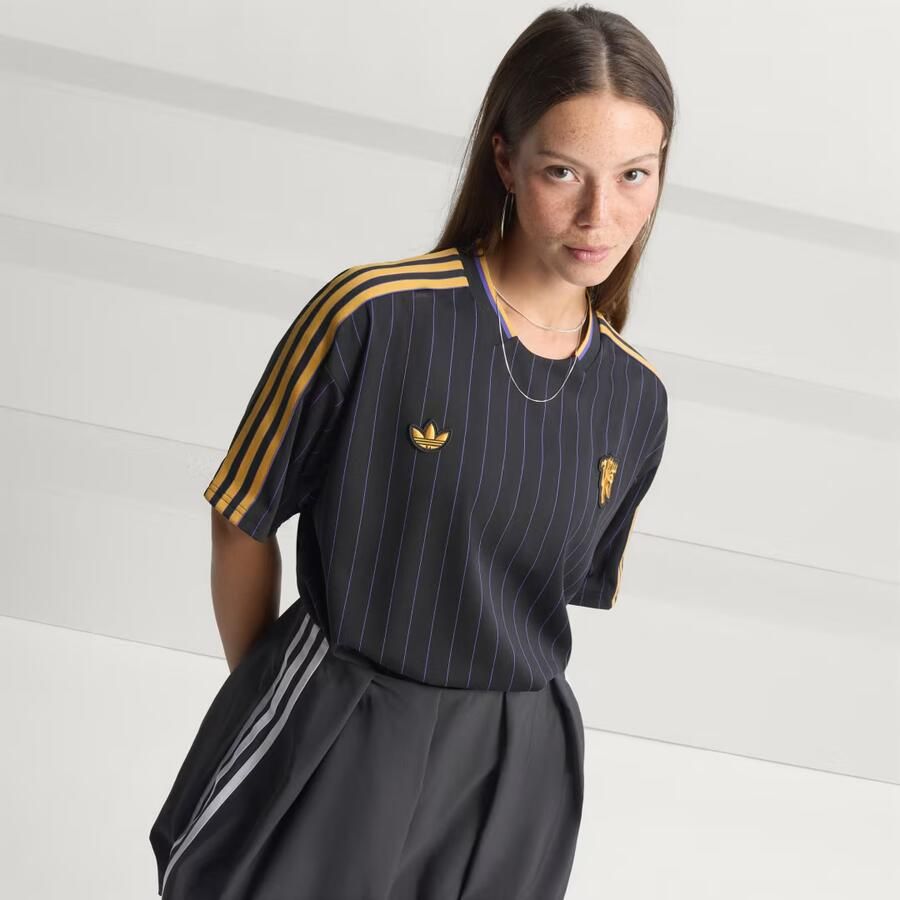 Adidas chester United Terrace Icons T-shirt - Foto 4