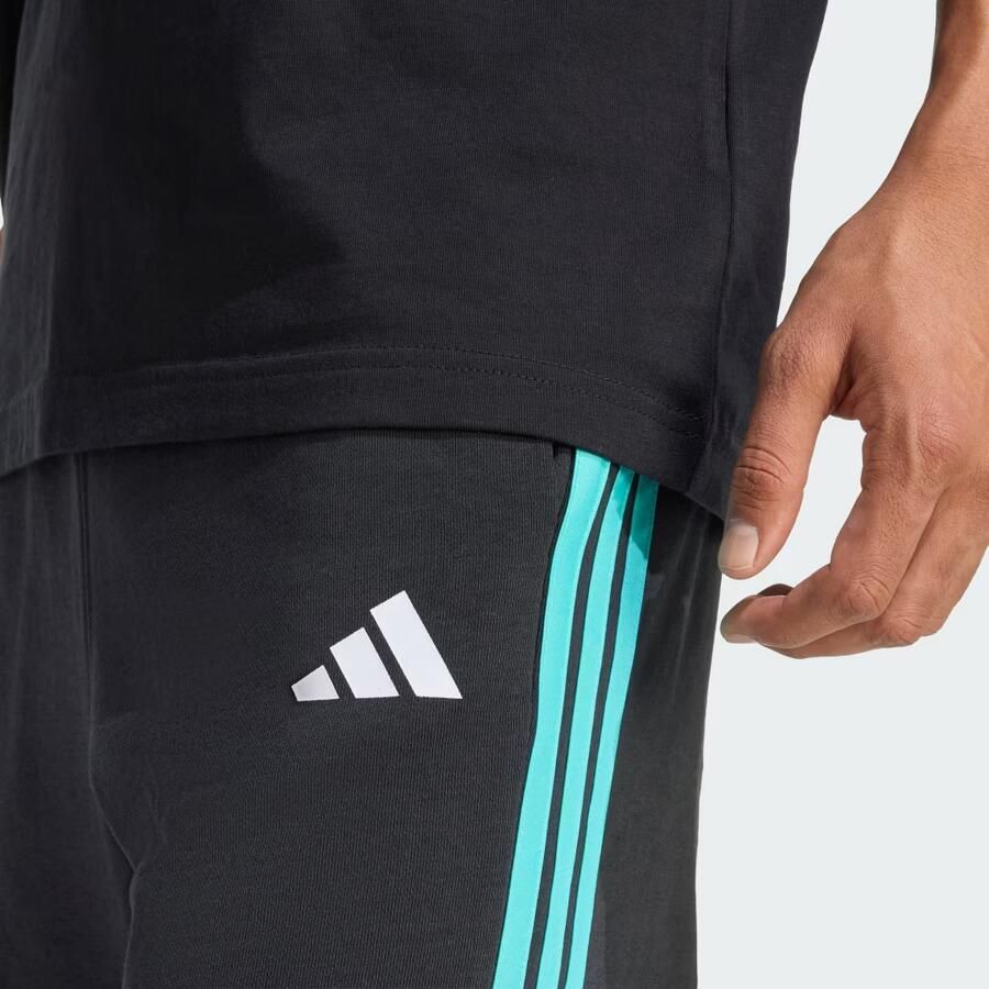 Adidas MERCEDES AMG PETRONAS FORMULA 1 TEAM DNA SHORT - Foto 2