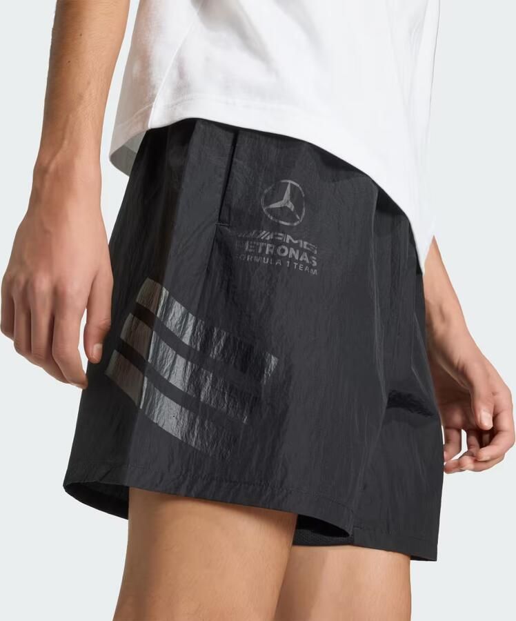 Adidas MERCEDES AMG PETRONAS FORMULA 1 TEAM NIGHT WOVEN SHORT - Foto 2
