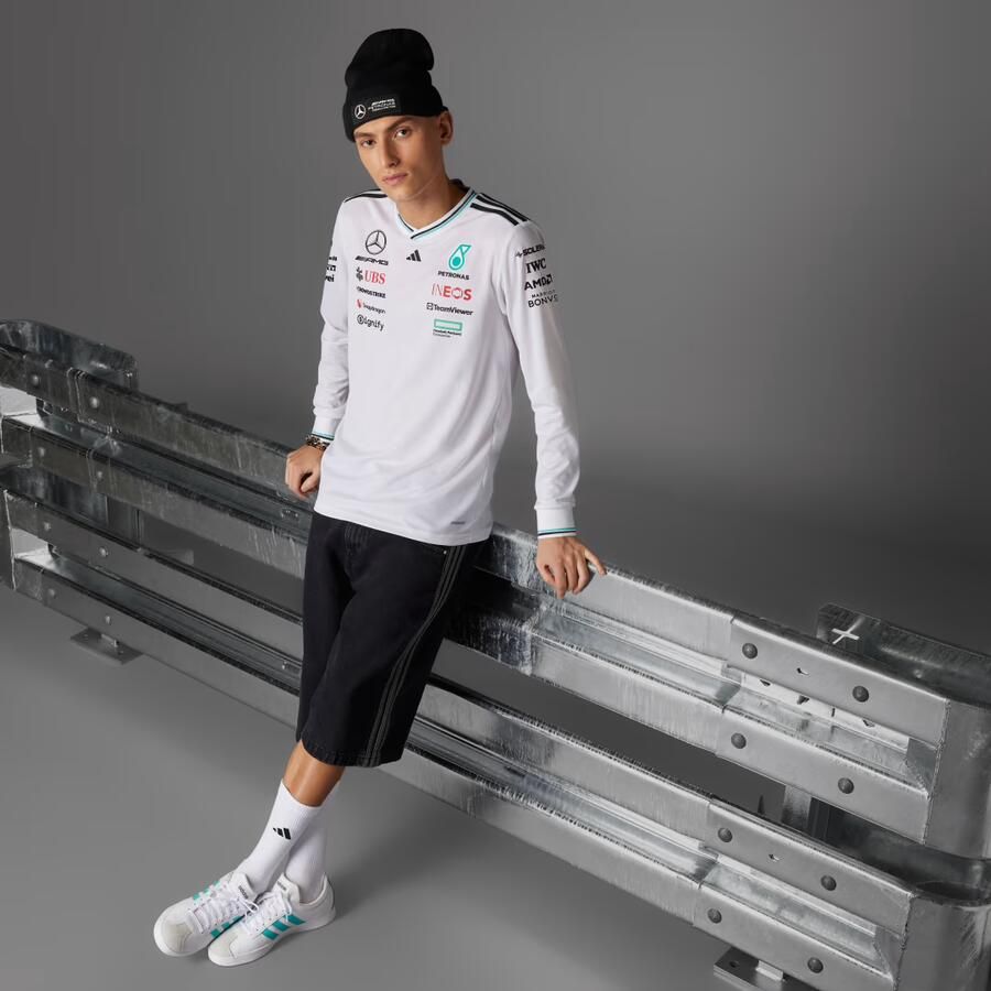 Adidas MERCEDES AMG PETRONAS FORMULA ONE TEAM AUTHENTIEK COUREURSSHIRT MET LANGE MOUWEN