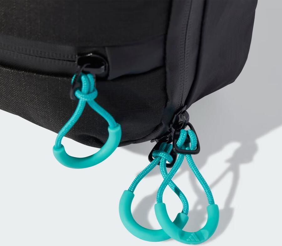 Adidas Mercedes AMG Petronas Formula One Team Intelligent Packing System Slingpack Zwart