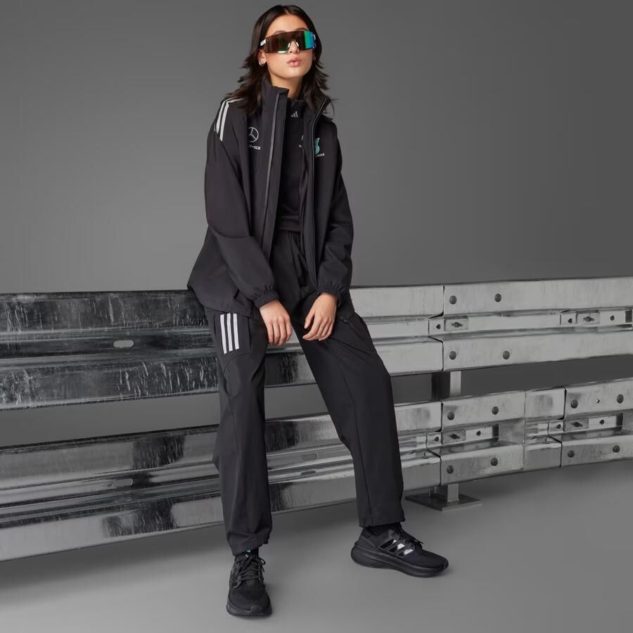 Adidas MERCEDES AMG PETRONAS FORMULA ONE TEAM MECHANICS REGENJACK Zwart- Dames Zwart - Foto 2
