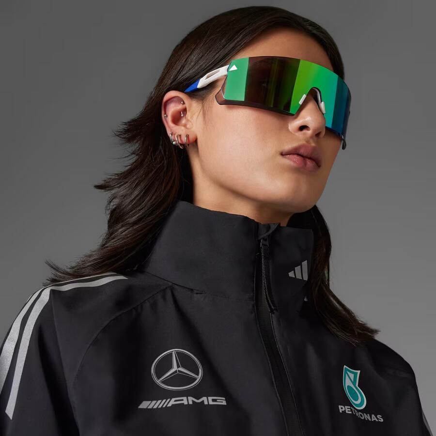 Adidas MERCEDES AMG PETRONAS FORMULA ONE TEAM MECHANICS REGENJACK Zwart- Dames Zwart - Foto 4