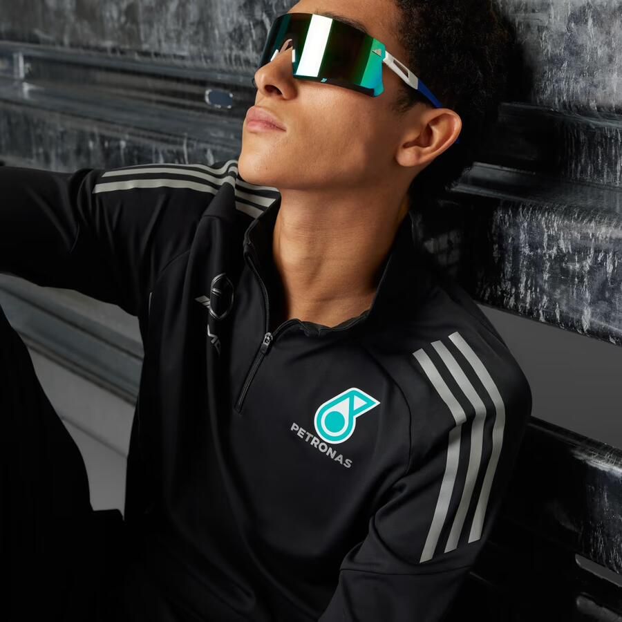 Adidas MERCEDES AMG PETRONAS FORMULA ONE TEAM MECHANICS SHIRT - Foto 4