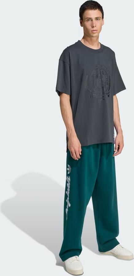 Adidas ORIGINALS & ALL BLACKS LOOSE-FIT GRAPHIC SS T-SHIRT - Foto 5