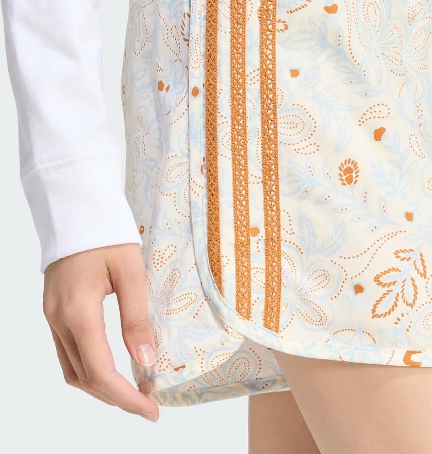 Adidas ORIGINALS SUMMER GLOW AOP SHORT - Foto 2