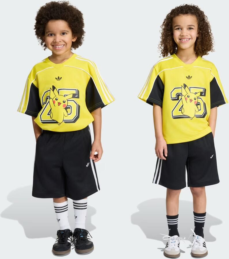 Adidas Pokémon Loose-Fit Shirt en Short Set
