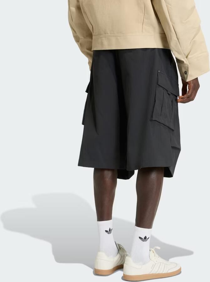 Adidas PREMIUM ESSENTIALS UTILITY LONG SHORT - Foto 4