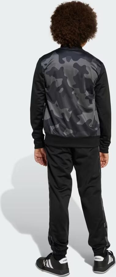 Adidas Seasonal Essential Camouflage Tricot 3-Stripes All Over Printed Trainingspak - Foto 5