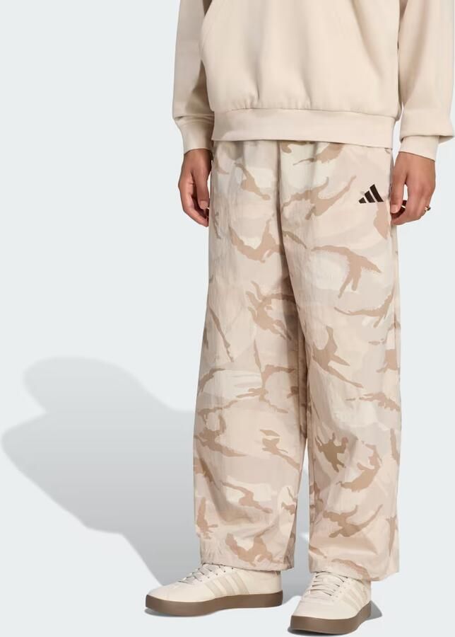 Adidas Seasonal Essentials Camo Woven Parachutebroek