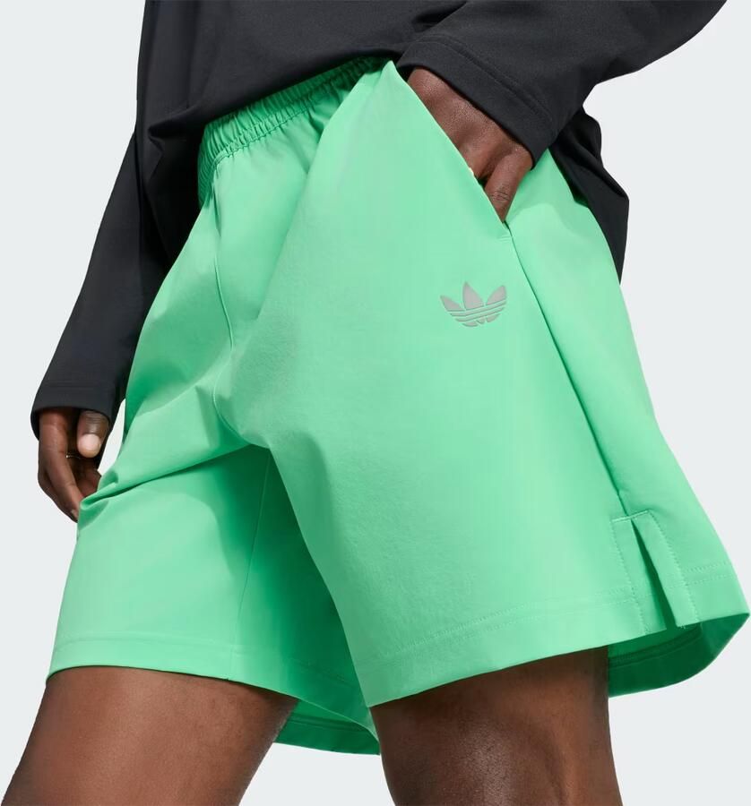 Adidas TECH TREFOIL ESSENTIALS POLYESTER SHORT - Foto 3