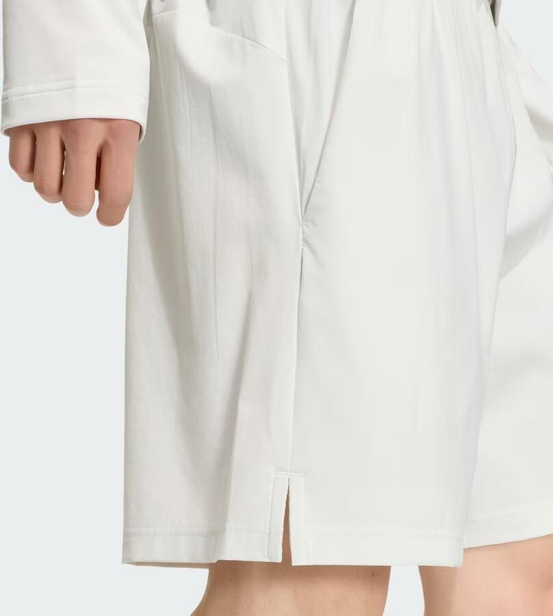 Adidas TECH TREFOIL ESSENTIALS POLYESTER SHORT - Foto 2