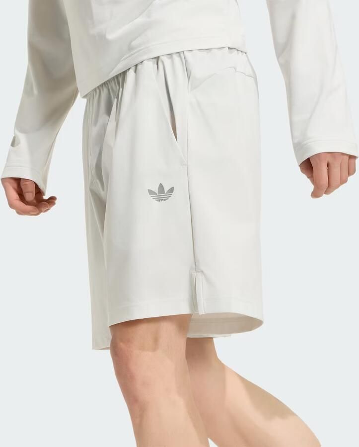 Adidas TECH TREFOIL ESSENTIALS POLYESTER SHORT - Foto 3