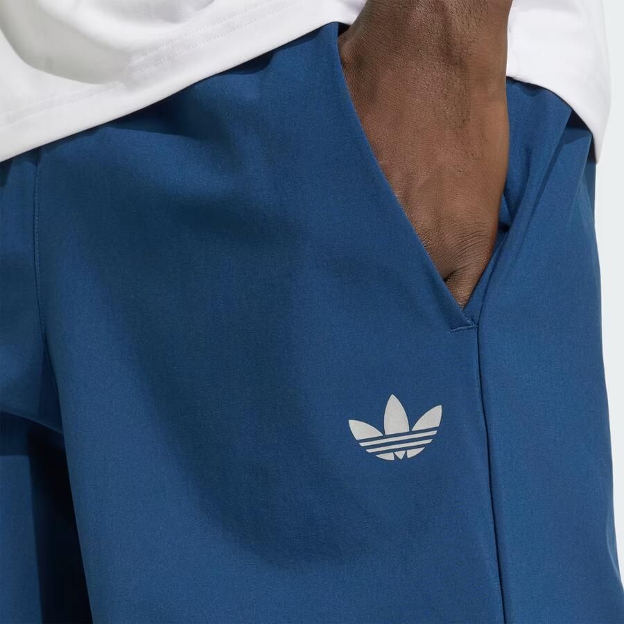 Adidas TECH TREFOIL ESSENTIALS POLYESTER SHORT - Foto 2