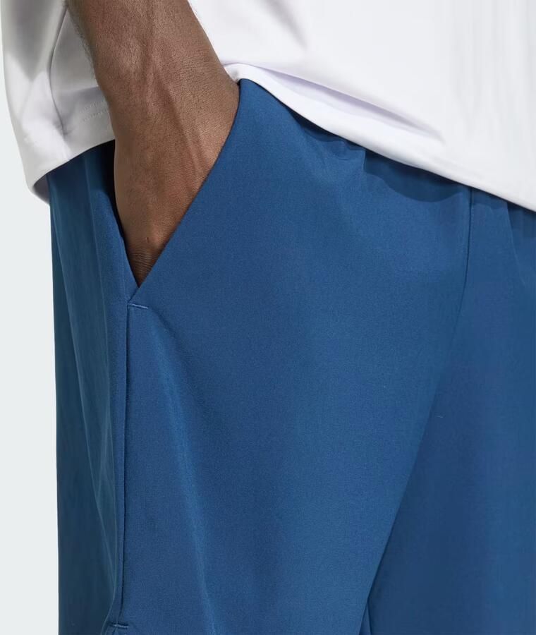 Adidas TECH TREFOIL ESSENTIALS POLYESTER SHORT - Foto 3