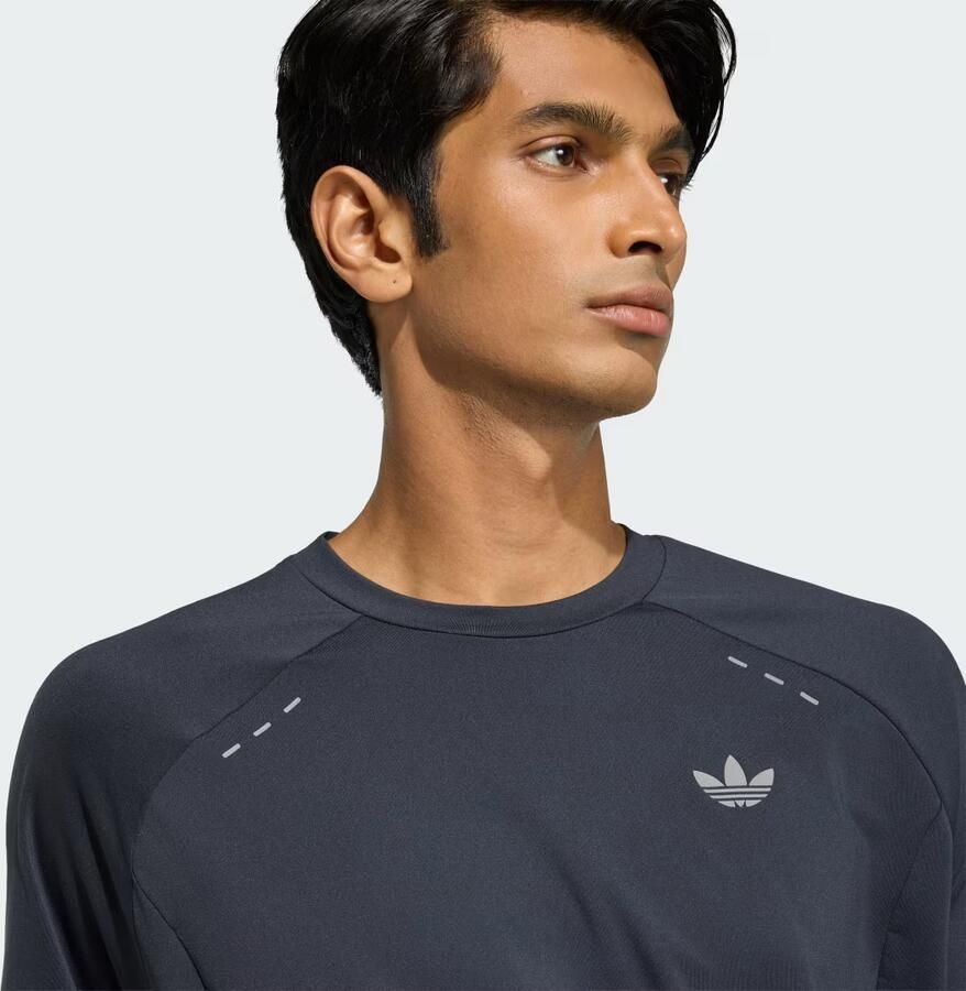 Adidas TECH TREFOIL ESSENTIALS POLYESTER T-SHIRT - Foto 3
