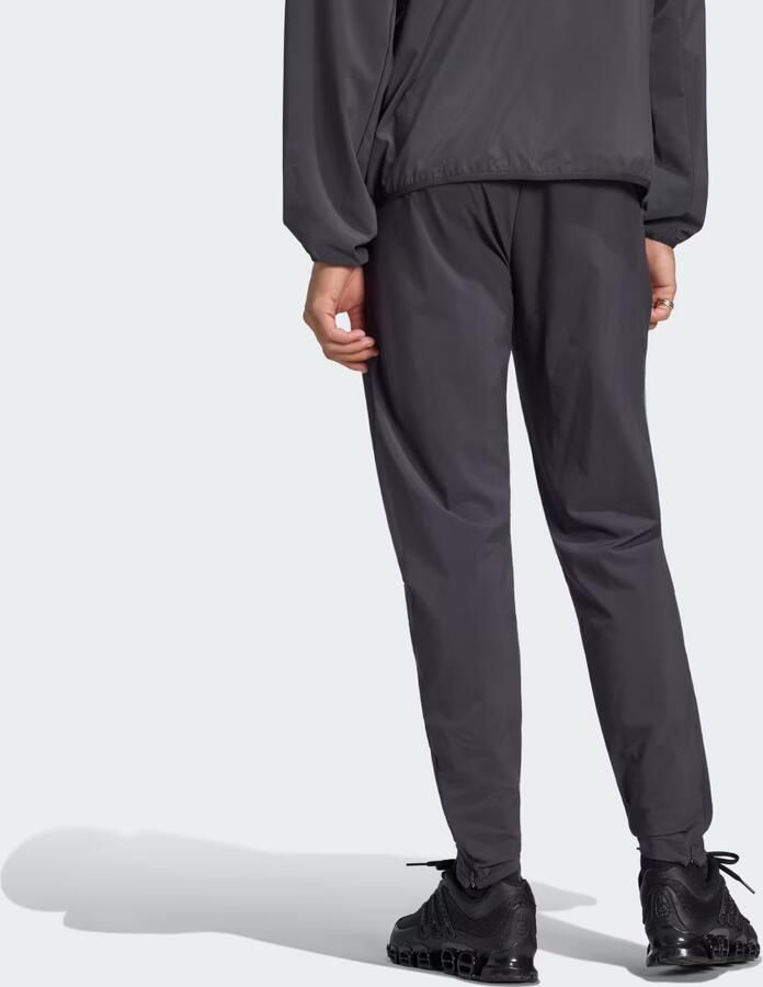 Adidas TECH TREFOIL ESSENTIALS WOVEN PANT - Foto 3