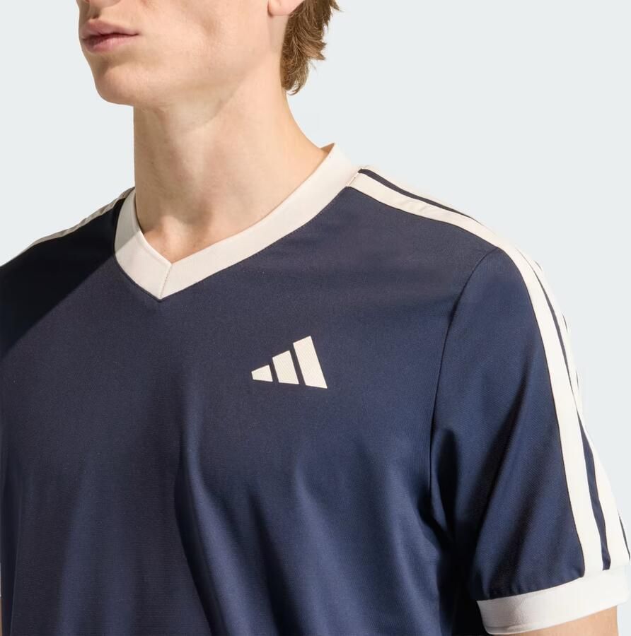 Adidas TENNIS CLASSICS T-SHIRT - Foto 2