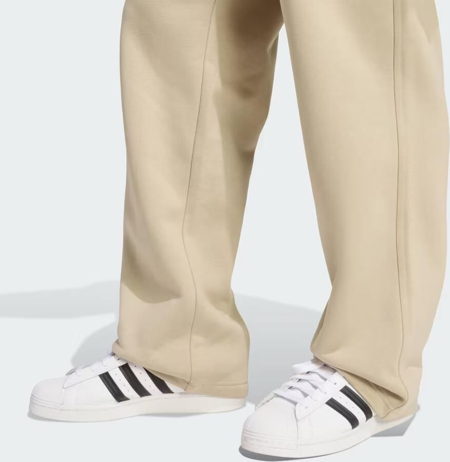 Adidas Originals Wide fit sweatpants met elastische band