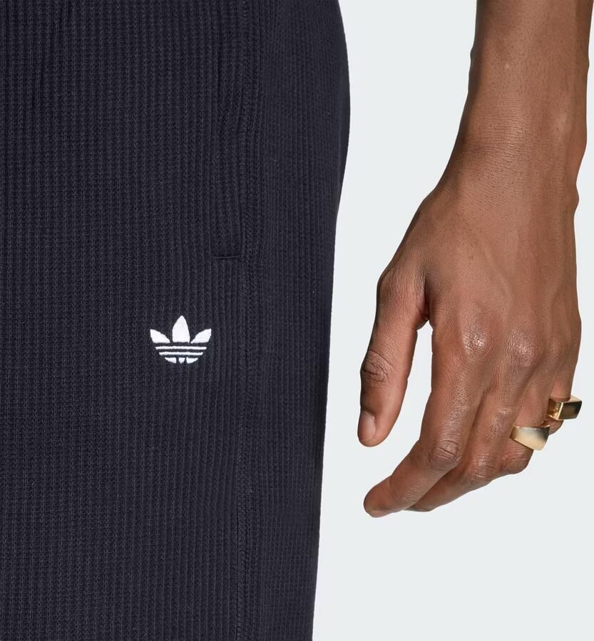 Adidas TREFOIL ESSENTIALS WAFFLE SHORT - Foto 3