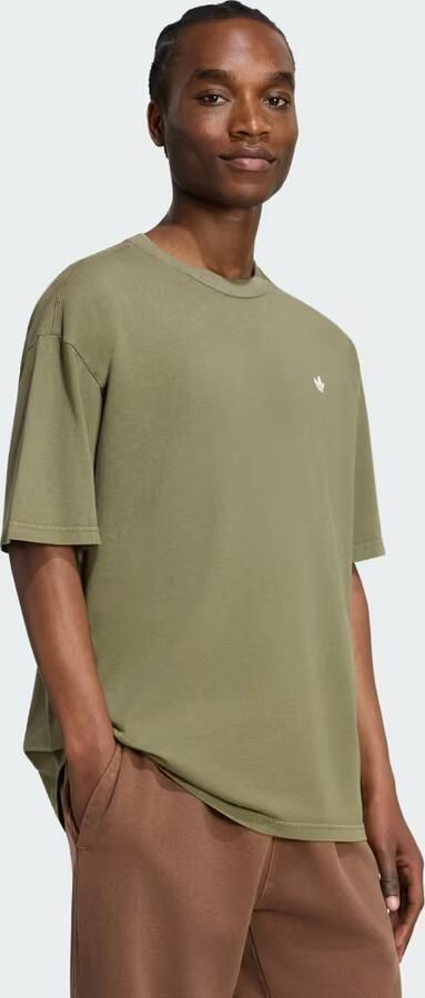 Adidas TREFOIL ESSENTIALS WASHED LOOSE-FIT T-SHIRT MET VERLAAGDE SCHOUDERS