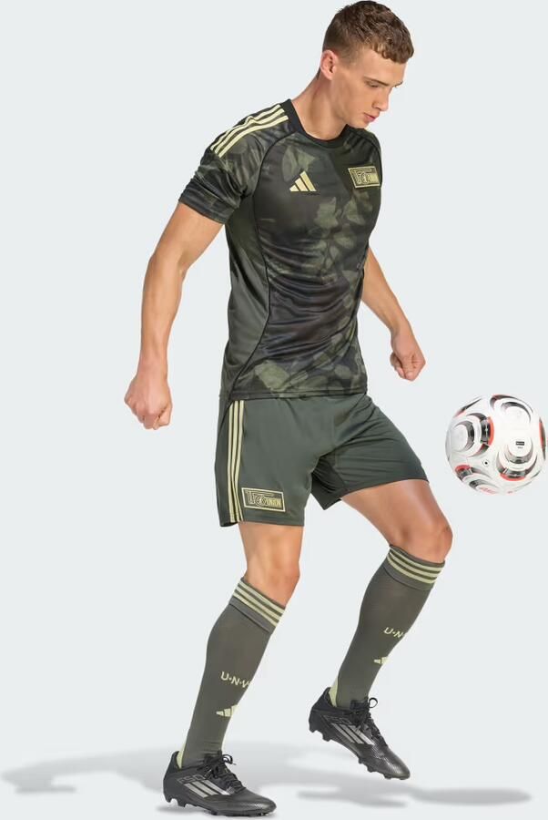 Adidas Union Berlin 2025 2026 Away Shorts - Foto 4