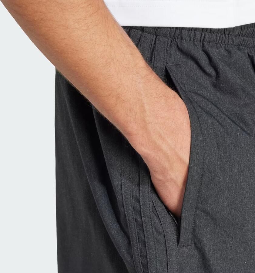 Adidas Woven Short - Foto 2