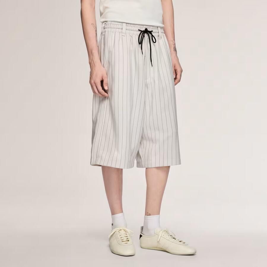 Adidas Y-3 PINSTRIPE SPORT UNIFORM SHORT - Foto 2