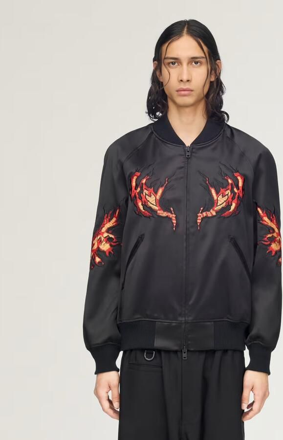 Adidas Y-3 SATIJNEN SOUVENIRJACK MET GEBORDUURDE GRAPHIC