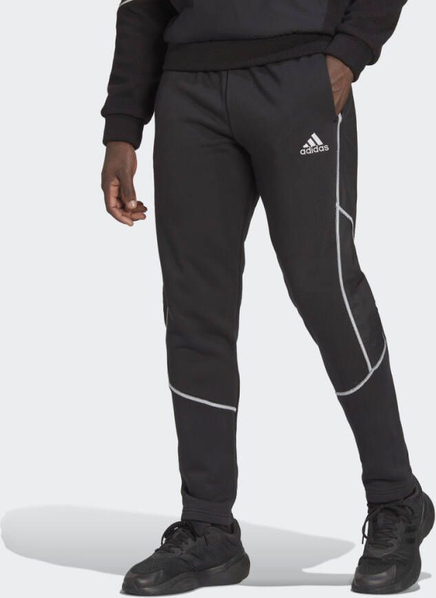 Adidas Sportswear Joggingbroek ESSENTIALS REFLECT-IN-THE-DARK FLEECE BROEK (1-delig)