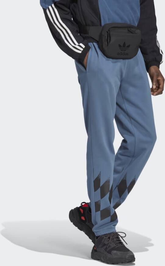 Adidas Originals adidas Rekive Placed Graphic Joggingbroek