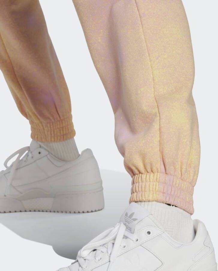 Adidas Originals Allover Print Cuffed Joggingbroek