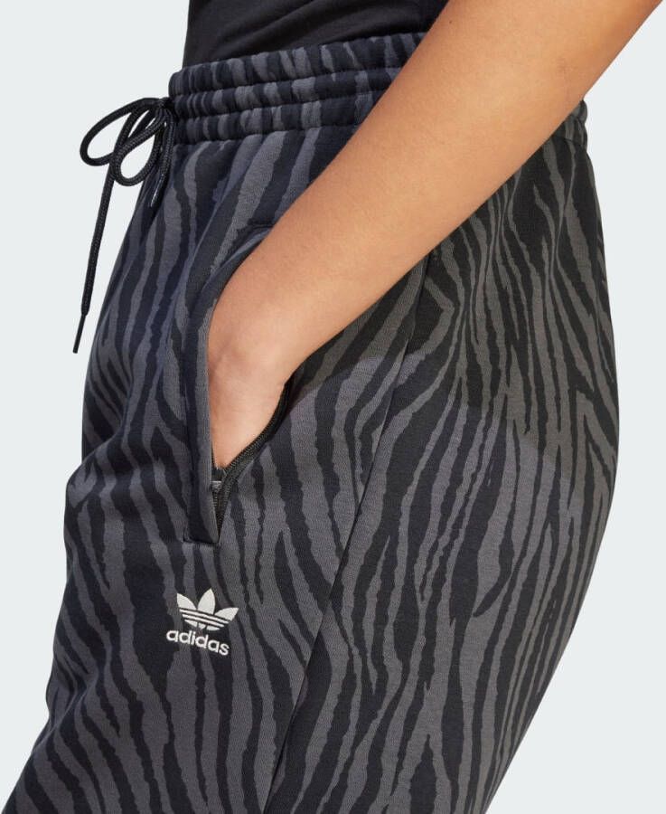 Adidas Originals Allover Zebra Animal Print Essentials Joggingbroek