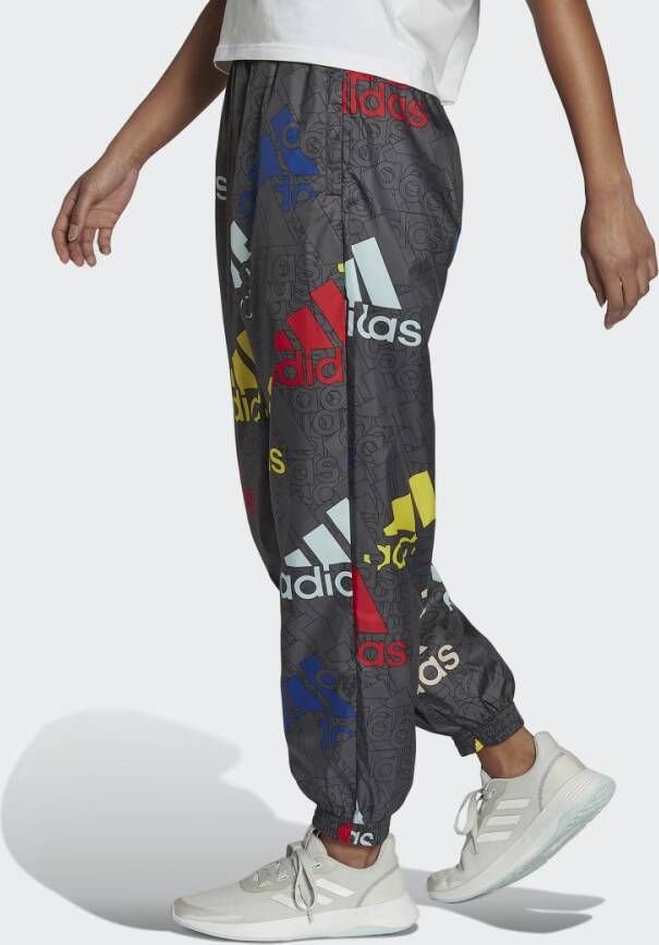 Adidas Sportswear Essentials Multi-Colored Logo Loose Fit Geweven Broek
