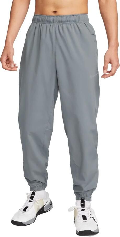 Nike Form Dri-FIT toelopende multifunctionele herenbroek Grijs